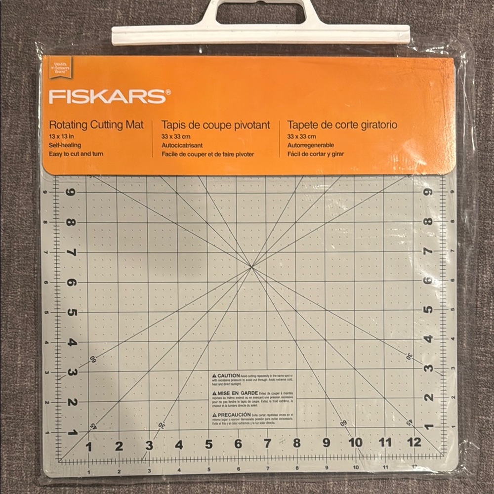 Fiskars Gray Rotating Cutting Mat